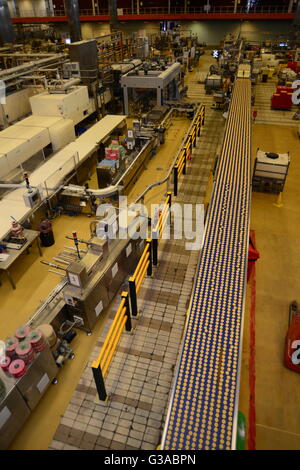 À l'intérieur de l'usine Premier Foods, Carlton, Barnsley, South Yorkshire, UK. Banque D'Images