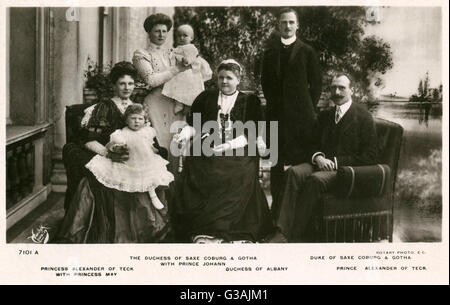 Duc de Saxe-Coburg Gotha et prince de Teck avec famille Banque D'Images