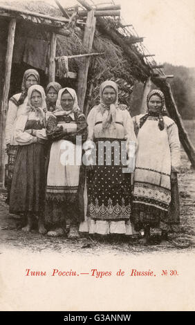 Femmes russes en costume traditionnel Banque D'Images