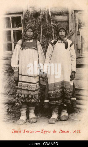 Deux femmes russes en costume traditionnel Banque D'Images