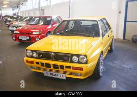 ZAGREB, CROATIE - 4 juin 2016 : une Lancia Delta automobile oldtimer expose à fast and furious course de rue à Zagreb, Croatie Banque D'Images