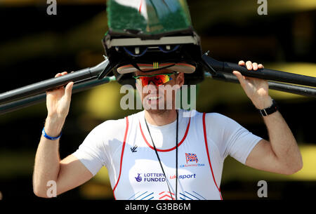 L'équipe Go Alan Campbell au cours de l'annonce à l'équipe d'aviron de rivière et de musée, Henley on Thames. Banque D'Images