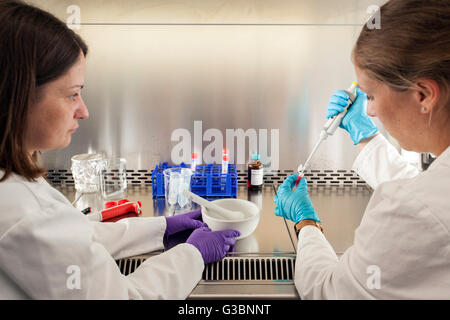 L'isolement de l'ARN dans un laboratoire de génétique. Banque D'Images