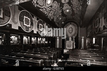 SS Normandie, paquebot transatlantique français avec Compagnie Générale Transatlantique (CGT), vue à l'intérieur de la chapelle. Date : vers 1930 Banque D'Images