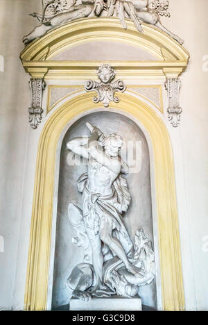 Racconigi, Italie - 28 juin 2015 : Château Royal à l'intérieur, le hall d'Hercules Hercules Banque D'Images