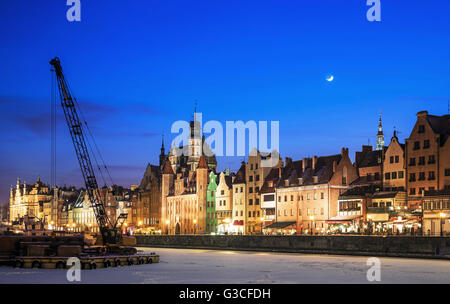 La vieille ville de Gdansk dans la nuit Banque D'Images