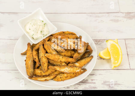 Petits poissons frits ou whitebait Banque D'Images
