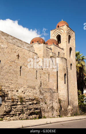 L'église San Giovanni Degli Eremiti, Palerme, Sicile, Italie Banque D'Images