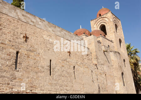 L'église San Giovanni Degli Eremiti, Palerme, Sicile, Italie Banque D'Images