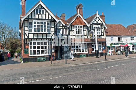 Headcorn, George and Dragon Pub High Street, Kent, Angleterre, Banque D'Images