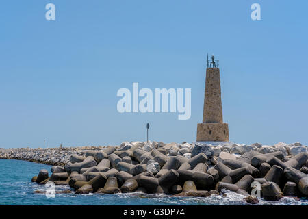 Vue sur le phare de Puerto Banus Banque D'Images