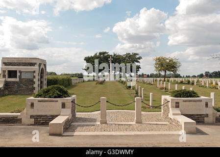 Entrée de la CWGC Rue du Bacquerot (13e London) Cimetière, Laventie, Pas de Calais, France. Banque D'Images