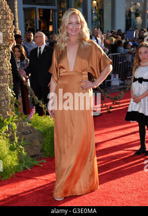 LOS ANGELES, CA. Le 4 avril 2016. Rohm Elisabeth actrice lors de la première mondiale de 'le livre de la jungle" au El Capitan Theatre, à Hollywood. Banque D'Images