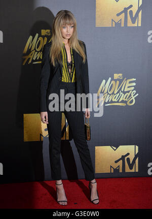 BURBANK, CA. 9 avril 2016 : Gigi Hadid au MTV Movie Awards 2016 à Warner Bros Studios. Usage éditorial uniquement. © Jaguar Banque D'Images