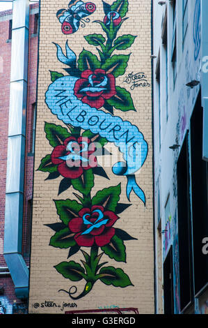 Street art off AC/DC Lane dans le CBD de Melbourne, Australie Banque D'Images