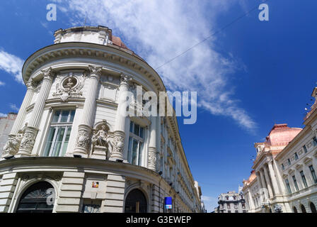 Strada Lipscani avec la Banque nationale ( à droite), Roumanie BUCAREST Bucuresti Banque D'Images