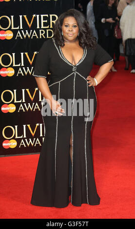 3 avril 2016 - Amber Riley assistant à l'Olivier Awards 2016 au Royal Opera House, Covent Garden à Londres, au Royaume-Uni. Banque D'Images