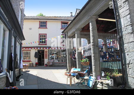 Marché du beurre et de la rue du marché à partir de la haute-ville, Hay-on-Wye, Powys, Pays de Galles, Grande-Bretagne, Royaume-Uni, UK, Europe Banque D'Images