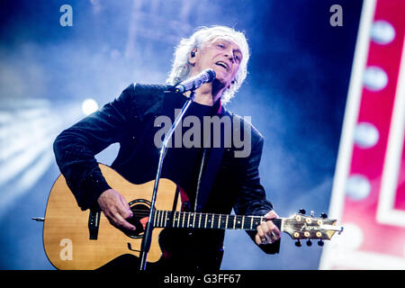 Mlano, Italie. 10 juin, 2016. ourson effectue live au stade San Siro à Milan, Italie, le 10 juin 2016, pour la nouvelle tournée de réunion ultima notte insieme : crédit mairo cinquetti/Alamy live news Banque D'Images