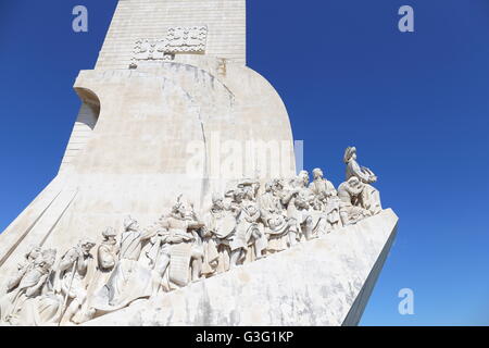 Monument des découvertes sur les rives du Tage du Portugal à Belém, Lisbonne. Banque D'Images