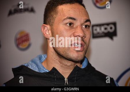 Auckland, Nouvelle-Zélande. 24 mai, 2016. Joseph Parker parle aux médias lors d'un communiqué de presse. Joseph Parker et Salomon Haumono sont prévues pour lutter contre sur juillet à Christchurch. © Shirley Kwok/Pacific Press/Alamy Live News Banque D'Images