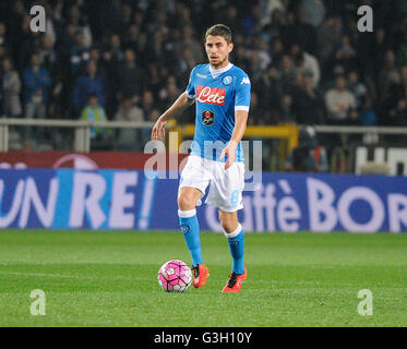 Turin, Italie. Le 08 mai, 2016. Jorginho en action au cours de la série d'un match de football entre Torino FC et SSC Napoli SSC Napoli gagne 2-1 au Torino FC. © Nicolò Campo/Pacific Press/Alamy Live News Banque D'Images