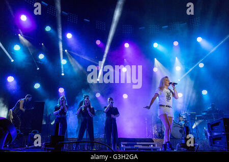 11 juin 2016 - Manchester, New York, États-Unis - Musicien Ellie Goulding effectue live at Great Stage Park au cours de Bonnaroo Music and Arts Festival à Manchester, New Hampshire (crédit Image : © Daniel DeSlover via Zuma sur le fil) Banque D'Images