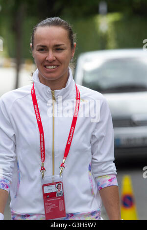 Wimbledon London,UK. 25 juin 2016. Ancien champion de Wimbledon Chers Martina Hingis arrive au Crédit : PROFILS Têtes de parctice amer ghazzal/Alamy Live News Banque D'Images