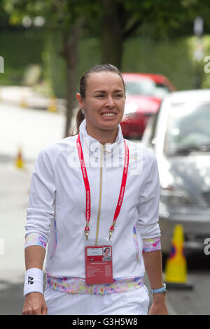 Wimbledon London,UK. 25 juin 2016. Ancien champion de Wimbledon Chers Martina Hingis arrive au Crédit : PROFILS Têtes de parctice amer ghazzal/Alamy Live News Banque D'Images
