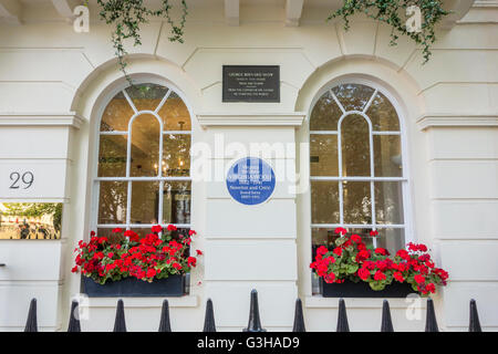 Blue Plaque, Virginia Stephen (Virginia Woolf) & Plaque pour George Bernard Shaw, London, UK Banque D'Images