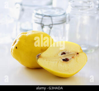 Confiture de Coing pour fruits Banque D'Images