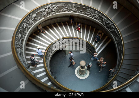 En colimaçon, musée du Vatican Rome Italie Banque D'Images