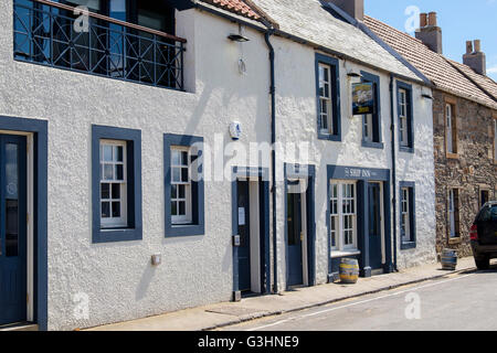 L'auberge de bateau une vieille pub sur front de mer dans le village de pêche historique. Elie et de Earlsferry, East Neuk, Fife, Scotland, UK, Grande-Bretagne Banque D'Images