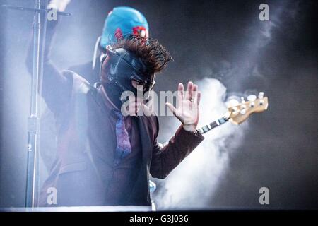 Landgraaf, Pays-Bas. 11 Juin, 2016. Maynard James Keenan du hard rock américain Puscifer représenté sur scène comme il se produit live au Pinkpop Festival 2016 à Landgraaf aux Pays-Bas © Roberto Finizio/Pacificf Press/Alamy Live News Banque D'Images