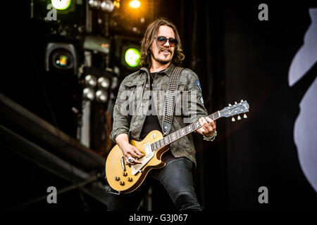 Landgraaf, Pays-Bas. 11 Juin, 2016. Joe Tempête du hard rock américain Halestorm représenté sur scène comme elle se produit live au Pinkpop Festival 2016 à Landgraaf aux Pays-Bas © Roberto Finizio/Pacificf Press/Alamy Live News Banque D'Images