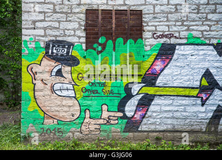 Graffiti sur un mur de la vieille maison dite prison Patarei à Tallinn Banque D'Images