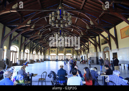 La vue de l'intérieur du mont Royal Chalet Chalet du Mont Royal dans le parc du mont Royal.Québec,Canada,Montréal Banque D'Images