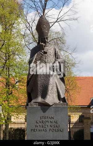 Varsovie, Pologne. Apr 21, 2016. Monument de Stefan Wyszynski © Mateusz Wlodarczyk/Pacific Press/Alamy Live News Banque D'Images