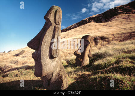 Le Chili, Rapa Nui, l'île de Pâques, Moai, statues, mystère, Pacifique Sud, le plus loin, loin, Thor Heyerdahl, Rano Raraku Banque D'Images