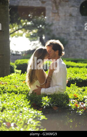 Couple romantique en Croatie, île de Lokrum à Dubrovnik Banque D'Images