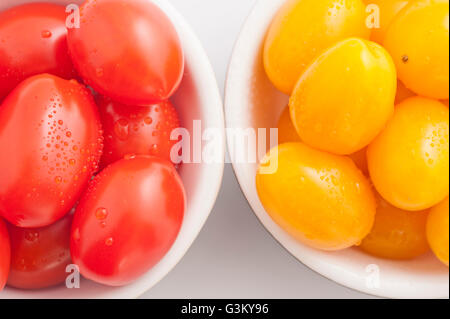 Tomates rouges et jaunes Banque D'Images
