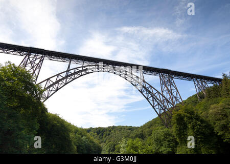 Pont de müngsten, 107m, le plus haut pont de chemin de fer en Allemagne, Brueckenpark parc de Müngsten, Solingen, région de Bergisches Land Banque D'Images