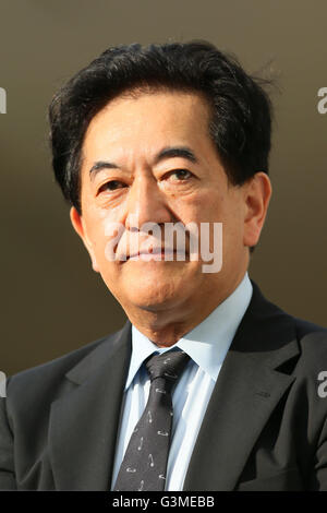 Samedi. 11 Juin, 2016. Yasuo Takana, un candidat de l'opposition les initiatives d'Osaka, assiste à un discours électoral avant les élections à la Chambre haute le 10 juillet à Tokyo Yurakucho, le Japon le samedi 11 juin, 2016. © Yohei Osada/AFLO/Alamy Live News Banque D'Images