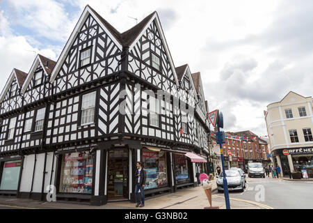 Bâtiments à colombages de la Place du marché, rue du centre-ville de Swan Warwick Warwickshire Angleterre UK Banque D'Images