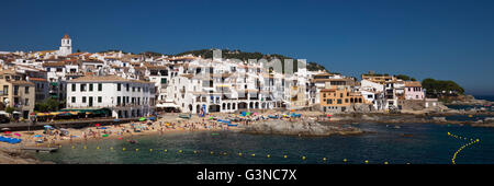 Vue vers la ville et la côte, Calella de Palafrugell, Costa Brava, Catalogne, Espagne, Europe, PublicGround Banque D'Images