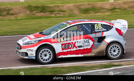 Voitures de course mondiale, Ford Fiesta ST conduit par Niclas Gronholm. Banque D'Images