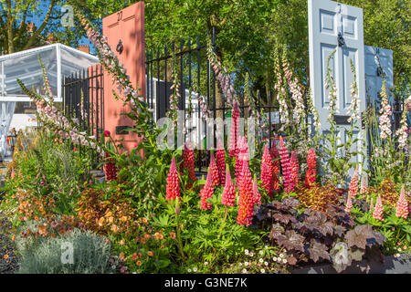 Voir les jardins de RHS Chelsea Flower Show 2016 : l'Esclavage Moderne jardin, Juliette Sargeant, designer Banque D'Images