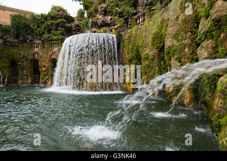 La Fontana dell'Ovato, Fontaine ovale, à la Villa d'Este, Tivoli gardens, lazio, Italie, Europe Banque D'Images