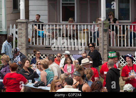 Le Locust Street Festival à Milwaukee, dans le Wisconsin est un événement annuel avec la musique, l'art, et de l'alimentation. Banque D'Images