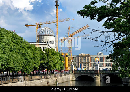 Le Humboldt Forum - palais Schloss Humboldtforum ou à Mitte à Berlin Allemagne ( projet de musée à grande échelle nommé d'après Alexander von Humbold ) Berlin Allemagne ( Schlossplatz, Unter den Linden, Am Lustgarten ) Banque D'Images